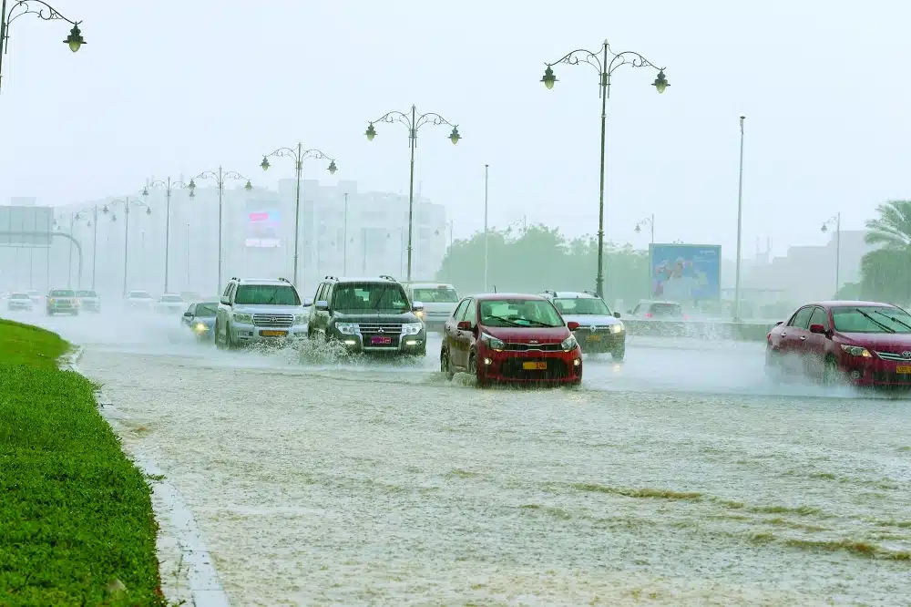 عاجل : من اليوم وحتى هذا التاريخ هطول أمطار رعدية على هذه المناطق العمانية