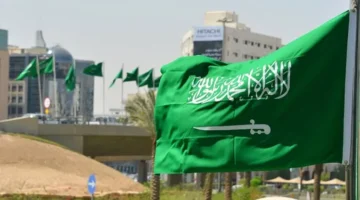 كم رسوم تجديد الاقامة للعامل في السعودية