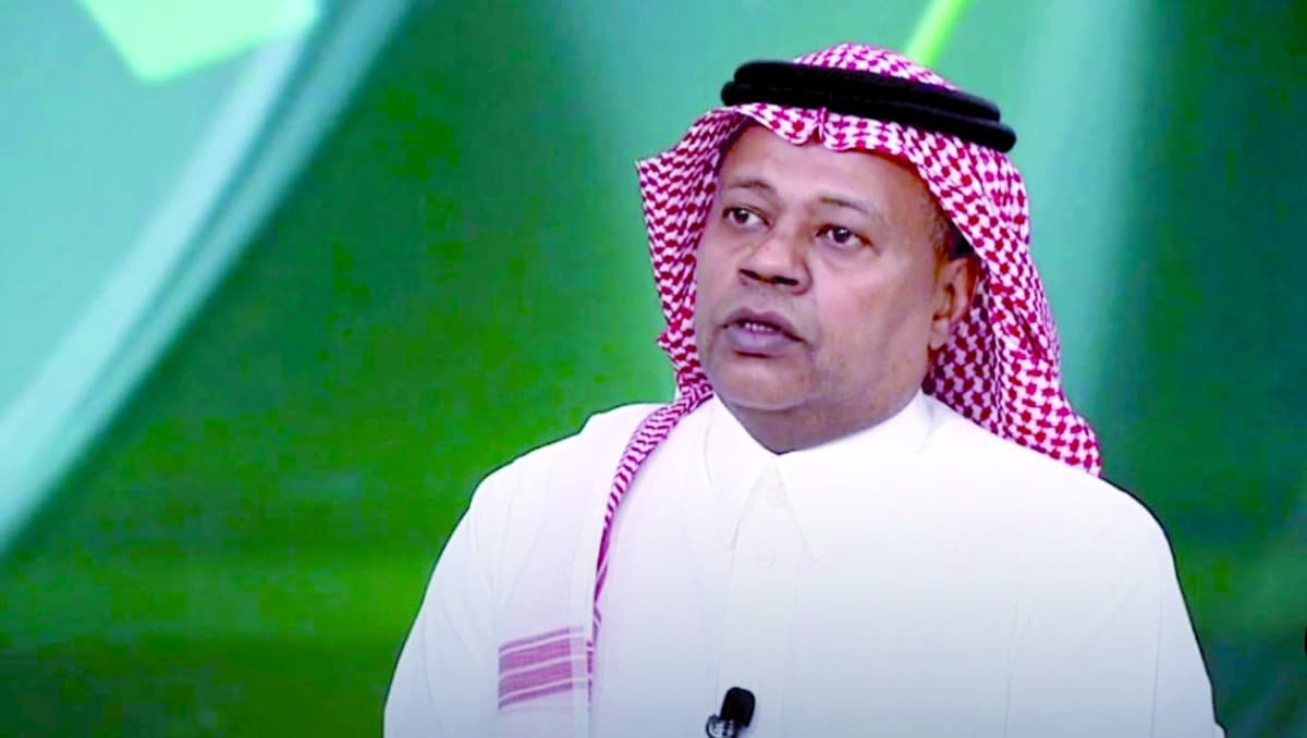 “أسطورة الكرة السعودية ينتقد الجيل الحالي: المظهر أهم من المجد في عيون اللاعبين”