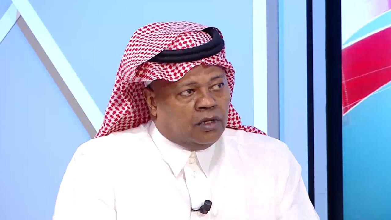 “سعيد العويران ينتقد الهلال والتحكيم بعد خسارة الشباب: تصريحات نارية تشعل الجدل”