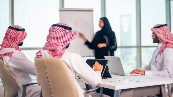 بدء تطبيق تعديلات نظام العمل في السعودية: حقوق جديدة للمواطنين والمقيمين تدخل حيز التنفيذ