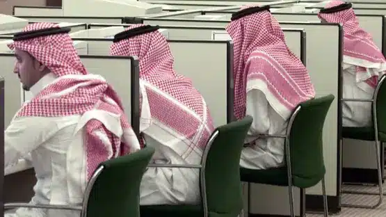 بدء تطبيق تعديلات نظام العمل في السعودية حقوق جديدة للمواطنين والمقيمين تدخل حيز التنفيذ